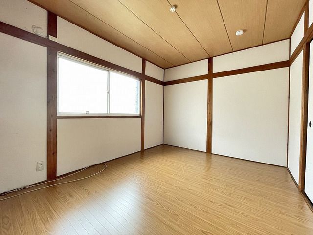 Renovated 4DK House with Parking in Hirakata City, Osaka - Thumbnail 3