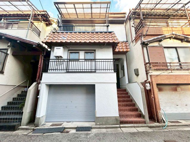 Renovated 3LDK House in Konohana, Osaka for 14.8 Million Yen - Thumbnail 3
