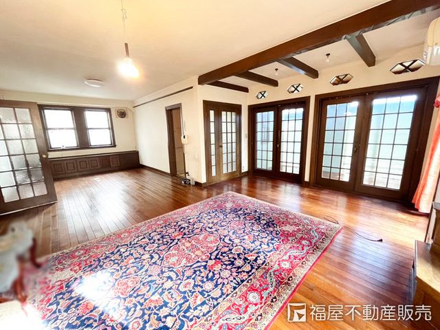 7-Bedroom Wooden House for Sale in Abeno, Osaka - Thumbnail 3