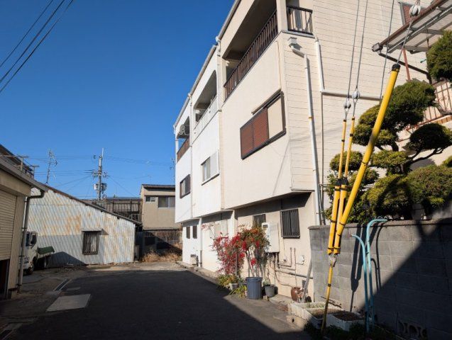 4LDK Detached House for Sale in Higashiosaka, Osaka - Near Yato Station - Thumbnail 2