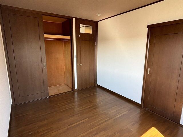 Renovated 5LDK House in Yokkaichi, Mie – 134m² - Thumbnail 2