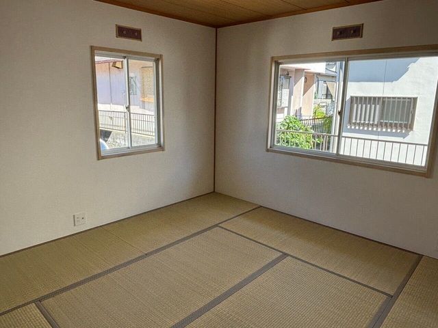 Renovated 5LDK House in Yokkaichi, Mie – 134m² - Thumbnail 4