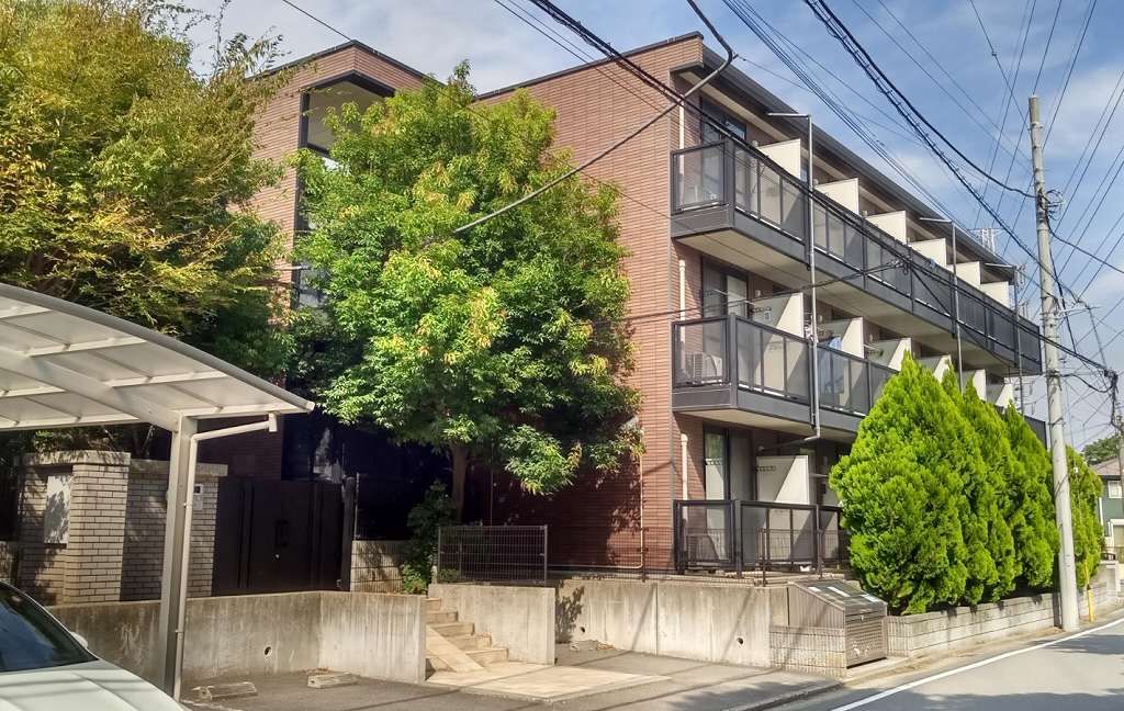 1K Apartment for Rent in Kohoku Ward, Yokohama Near Shin-Tsunashima Station - Thumbnail 2