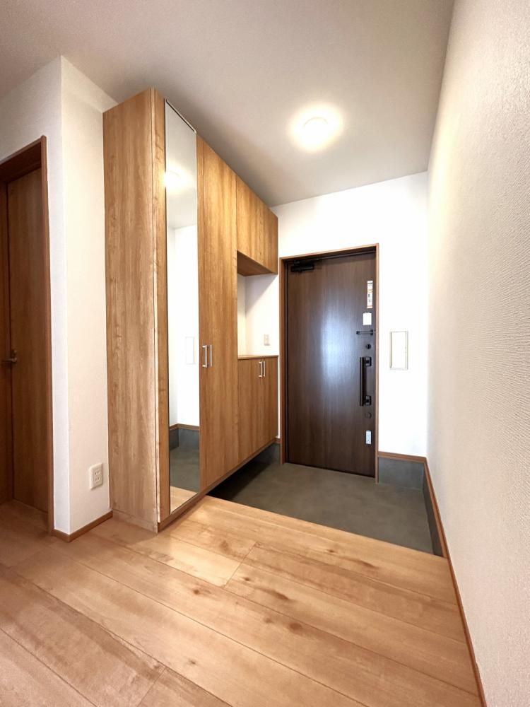 Renovated 4LDK House in Hakodate with Garden & Parking - Thumbnail 2