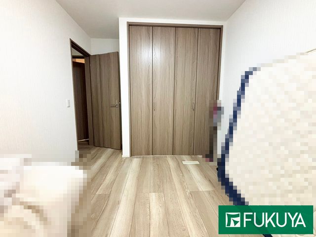 Modern 3LDK Detached House for Sale in Higashiyodogawa, Osaka - Thumbnail 2