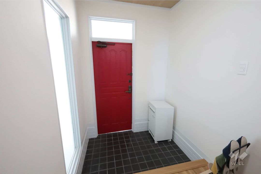 Renovated American-Style 3LDK House near Konan-Yamate Station, Kobe - Thumbnail 2
