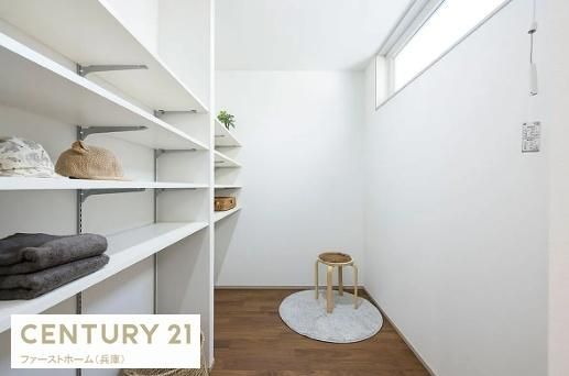 Modern 3LDK Detached House in Himeji, Hyogo - 107 sqm - Thumbnail 3