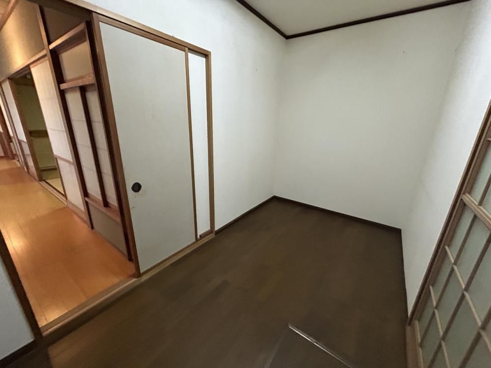 Renovated 6LDK House with 4 Car Parking in Tsuruga, Fukui - Thumbnail 3