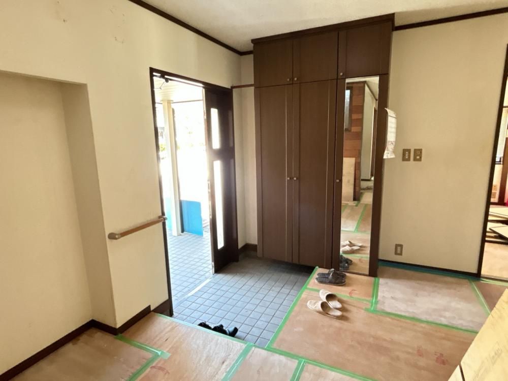 Renovated 6LDK House with 4 Car Parking in Tsuruga, Fukui - Thumbnail 2