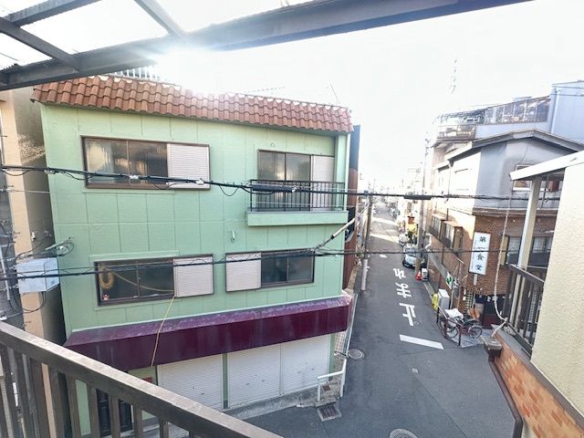 3DK Detached House for Sale in Higashiosaka, Osaka - Thumbnail 2