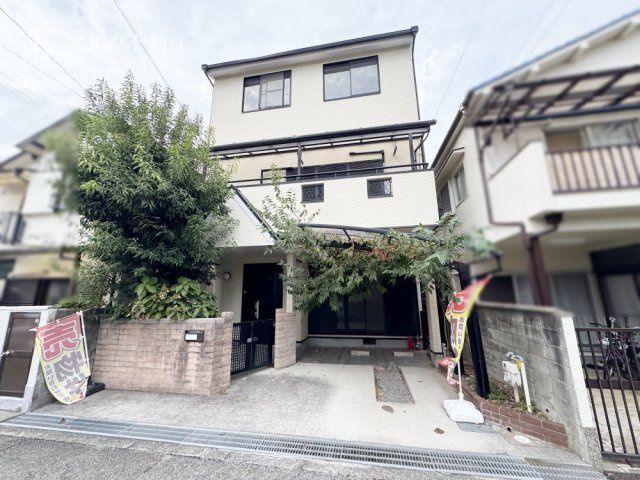 6SLDK Two-Generation House for Sale in Itami, Hyogo - Thumbnail 2
