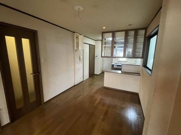 3SLDK Steel House for Sale in Amagasaki, Hyogo - 2 Parking Spaces - Thumbnail 2