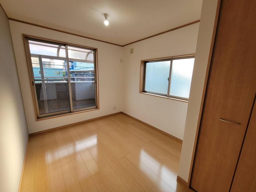 Renovated 4LDK House for Sale in Higashi-Osaka, Osaka - Thumbnail 4