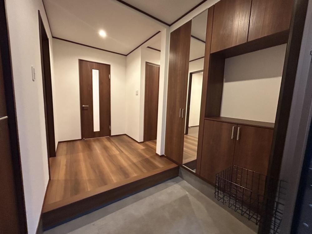 Renovated 3SLDK House in Hakodate with Parking and Guarantees - Thumbnail 2