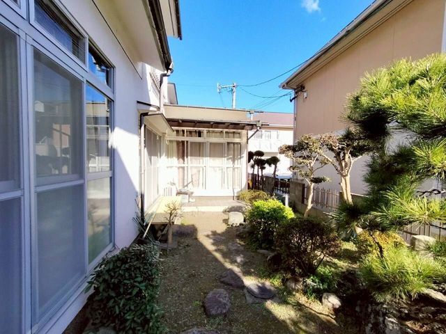 5DK Detached House for Sale in Beppu, Oita - 115.52 sqm - Thumbnail 2