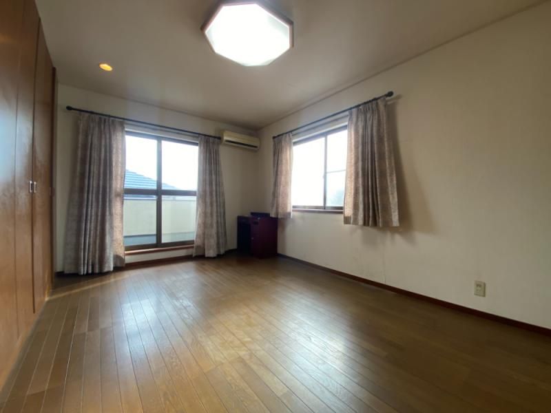 4SLDK House for Sale in Kobe Nishi Ward, Hyogo | 154.6 sqm - Thumbnail 3