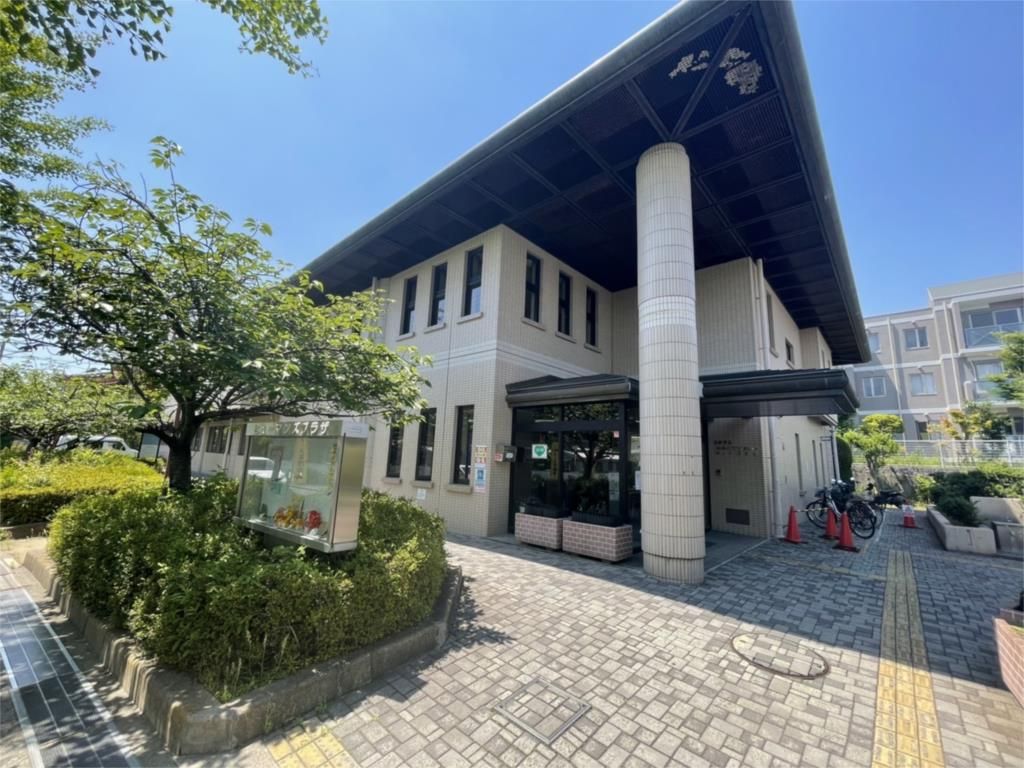 4SLDK Detached House in Ikeda with South-Facing Garden - Thumbnail 2