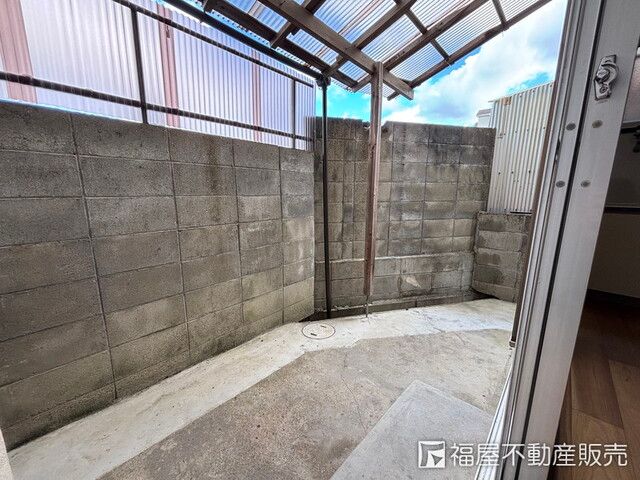 3SDK Detached House for Sale in Neyagawa City, Osaka - Thumbnail 2