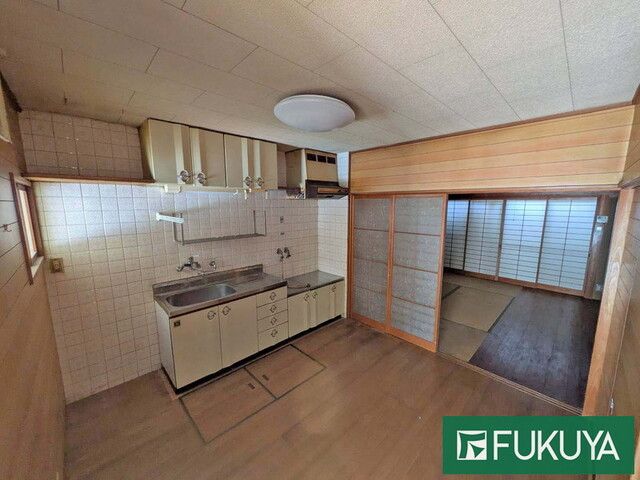 5DK Detached House for Sale in Kamigyo Ward, Kyoto - Thumbnail 3