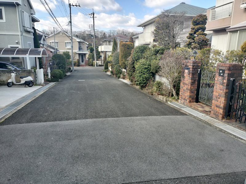 4SLDK Detached House for Sale in Takatsuki, Osaka - Thumbnail 2
