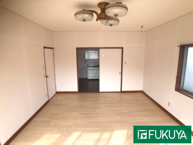 4SLDK House for Sale in Himeji with Parking and Storage - Thumbnail 3