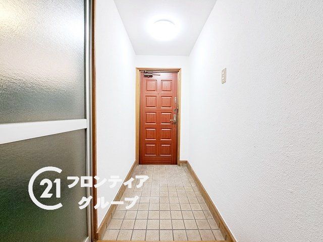 Renovated 3DK House for Sale in Higashiosaka, Osaka - Thumbnail 2