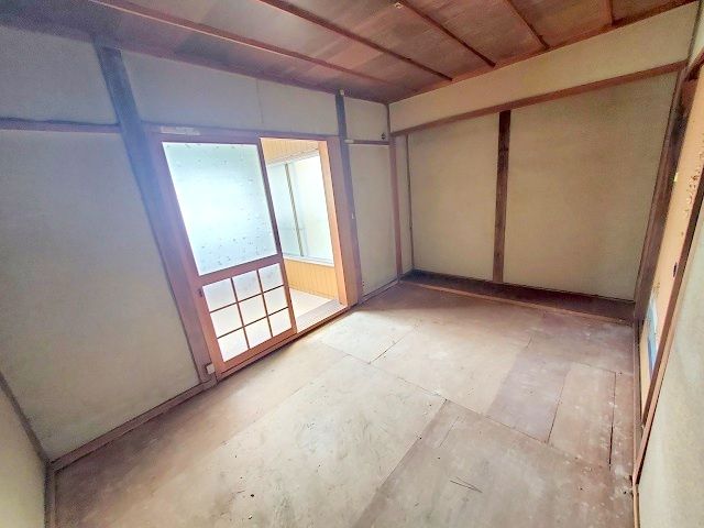 2-Story 3SK House with Free Space Near Makino Station, Hirakata - Thumbnail 3