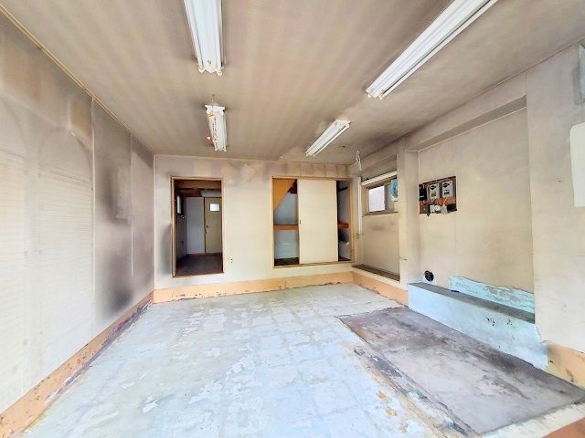 2-Story 3SK House with Free Space Near Makino Station, Hirakata - Thumbnail 4
