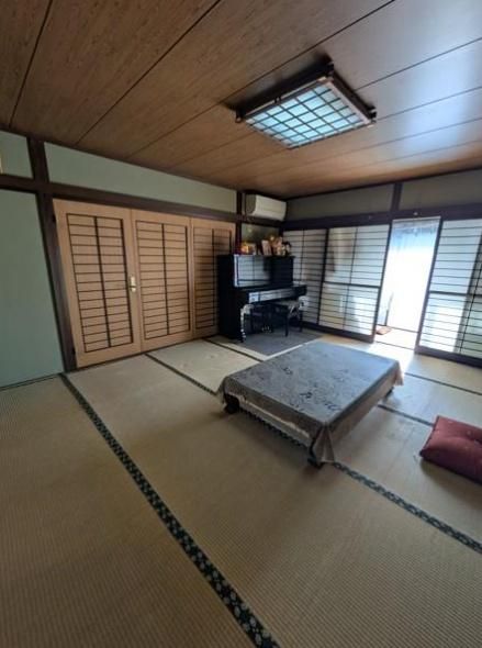 7DK Family Home in Higashiosaka Near Hyotan-yama Station - Thumbnail 3