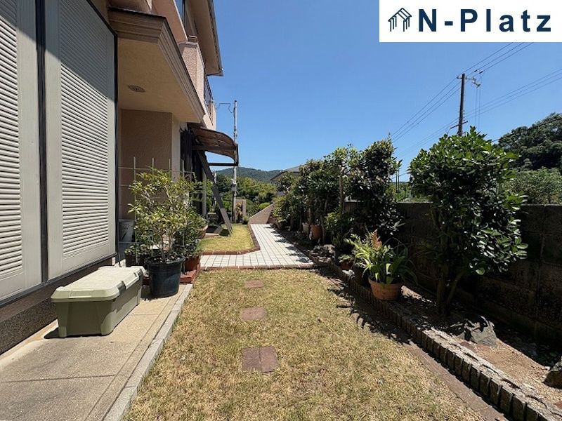 4LDK House for Sale in Kobe Shioya - Garden & 2 Car Parking - Thumbnail 3