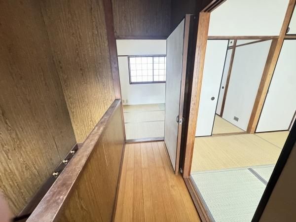 2LDK Terrace House for Sale in Nishimaiko, Kobe - 4800000 Yen - Thumbnail 3