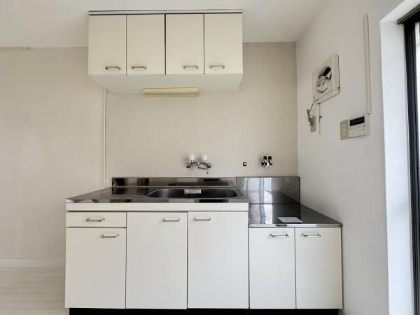 2LDK Terrace House for Sale in Nishimaiko, Kobe - 4800000 Yen - Thumbnail 4