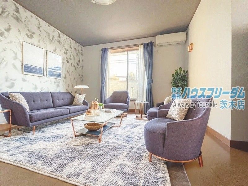 4LDK Corner Lot House for Sale in Settsu City, Osaka - Thumbnail 3