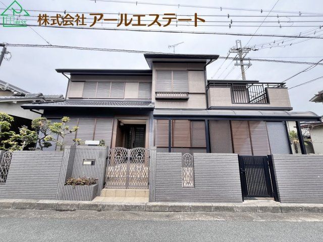 5LDK Family House for Sale in Kakogawa, Hyogo - Image 1