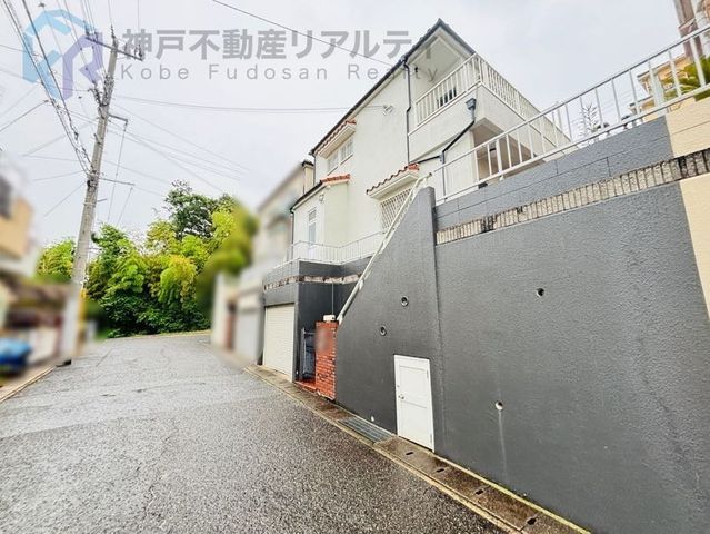 4LDK Detached House with Large Garden in Kobe Maikozaka - Thumbnail 3