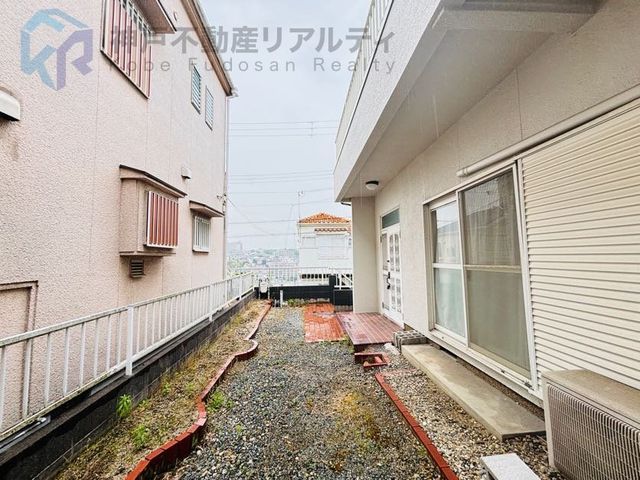 4LDK Detached House with Large Garden in Kobe Maikozaka - Thumbnail 4