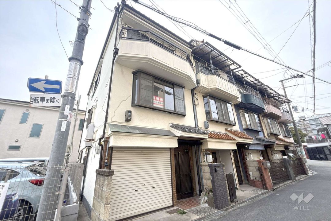 Renovated 3LDK House Near Midoribashi Station, Osaka Joto Ward - Thumbnail 3