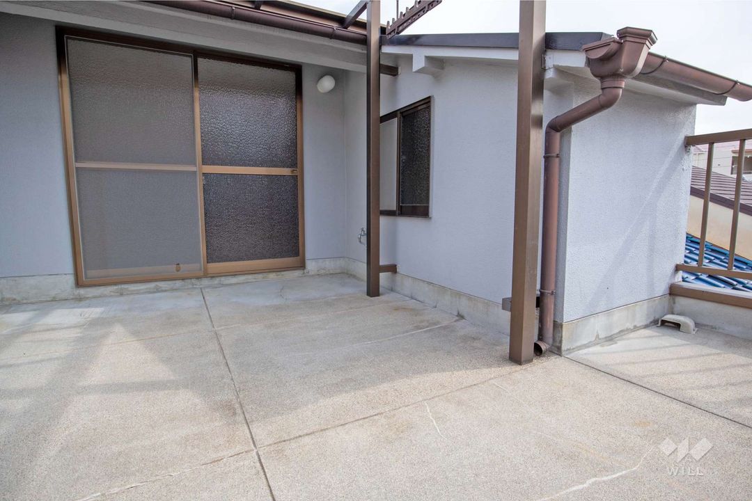 4DK Detached House for Sale in Higashi-Mikuni, Osaka - Thumbnail 3