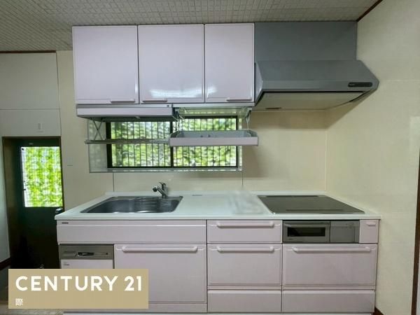Renovated 7DK House in Wakayama City with Parking - Thumbnail 2
