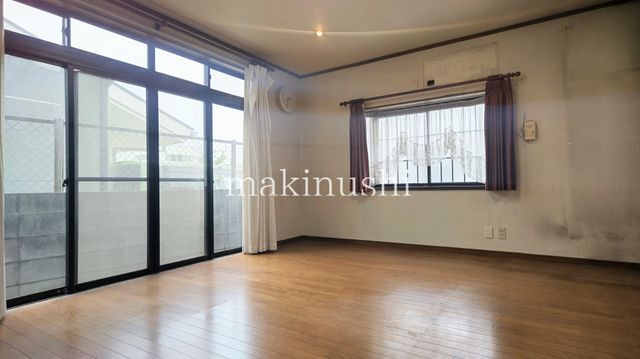 4LDK Detached House with Loft Storage Near Fujiidera Station - Thumbnail 2