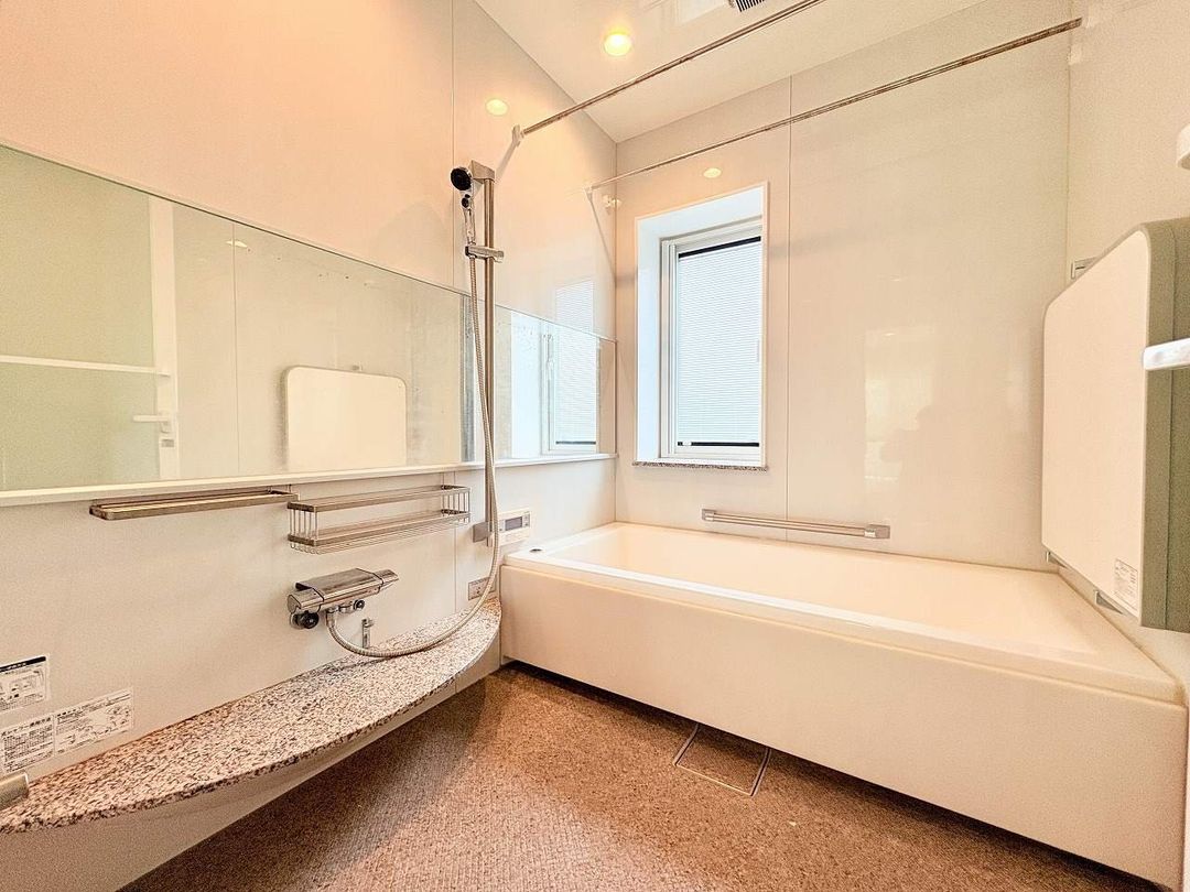 Modern 4SLDK Detached House in Kobe's Suma Ward | 2017 Build - Thumbnail 2