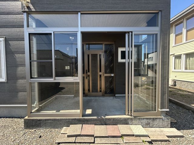 5LDK House for Sale in Higashi-ku, Sapporo - 138.51 sqm - Thumbnail 3