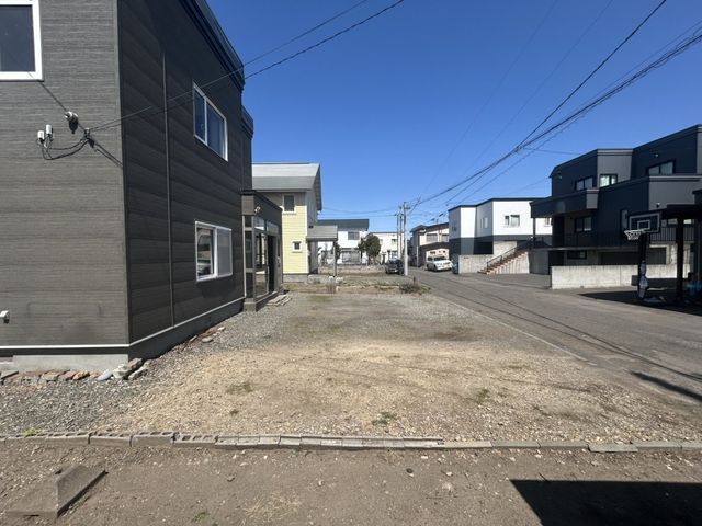 5LDK House for Sale in Higashi-ku, Sapporo - 138.51 sqm - Thumbnail 2