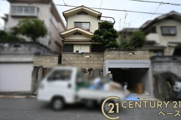 4LDK Detached House for Sale in Kashiwara City, Osaka - Thumbnail 2