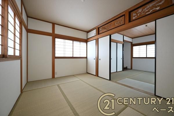 4LDK Detached House for Sale in Kashiwara City, Osaka - Thumbnail 4