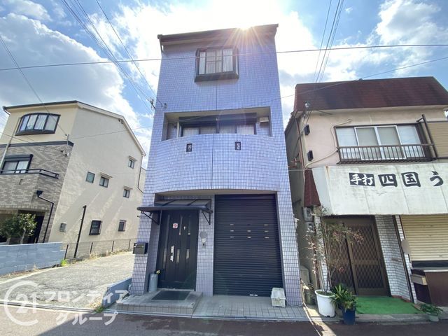 5LDK Steel-Frame House for Sale in Sakai, Osaka - Thumbnail 2