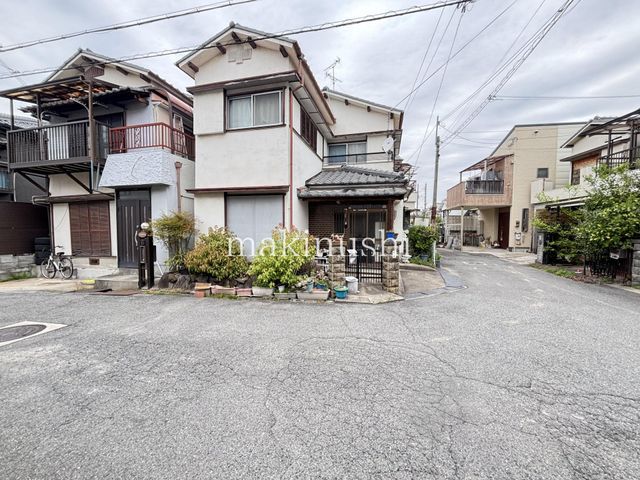 5DK House for Sale in Matsubara, Osaka | 72.9 sqm - Thumbnail 3