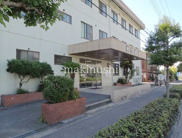 5DK House for Sale in Matsubara, Osaka | 72.9 sqm - Thumbnail 2