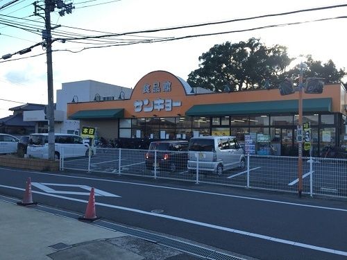 Spacious 5LDK House for Sale in Wakayama City, 283 sqm - Thumbnail 2