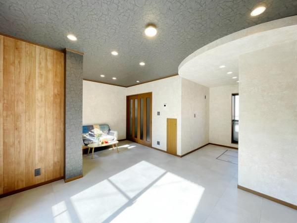 Renovated 3-Story Steel House for Sale Near Furukawabashi Station, Kadoma - Thumbnail 3